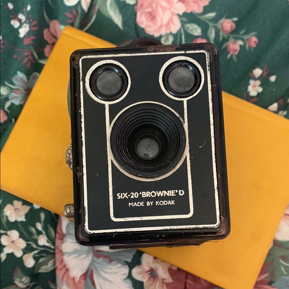 Kodak Brownie D Vintage Camera - Black